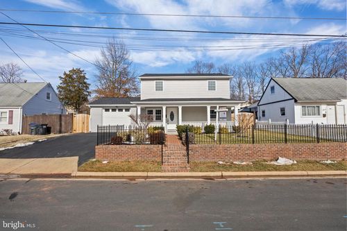 186 Lambert Dr, MANASSAS PARK, VA, 20111-1826 | Card Image