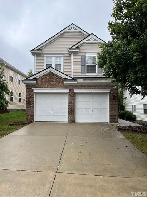 2017 Remington Oaks Cir, Cary, NC, 27519-8745 | Card Image