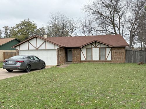 1205 Augusta Rd, Benbrook, TX, 76126-3725 | Card Image