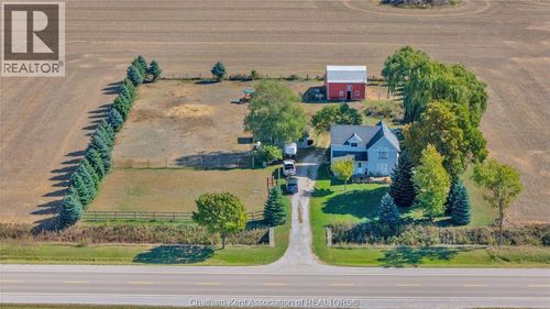 2352 Oil Heritage Rd, Oil Springs, ON, N0N1P0 | Card Image