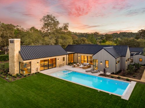 915 Camino Medio, SANTA BARBARA, CA, 93110-2122 | Card Image