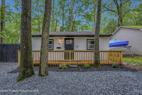 28 Holland Rd, Hawley, PA, 18428-4640 | Card Image