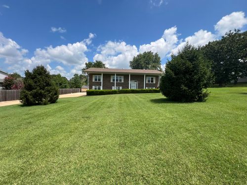 2805 Gleghorn St, West Plains, MO, 65775-1861 | Card Image