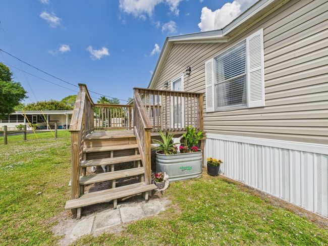 2452 Se 21 St Ter, House other with 4 bedrooms, 2 bathrooms and null parking in OKEECHOBEE FL | Image 4