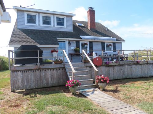 7 Captree Is, Babylon, NY, 11702 | Card Image