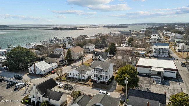 106 S Water St, House other with 6 bedrooms, 5 bathrooms and null parking in Swansboro NC | Image 62