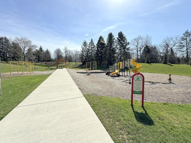 Manitoba Park 1 House Away | Image 17