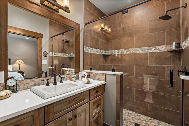 115 Trophy Oak Pt, Home with 5 bedrooms, 5 bathrooms and 3 parking in Fredericksburg TX | Image 27