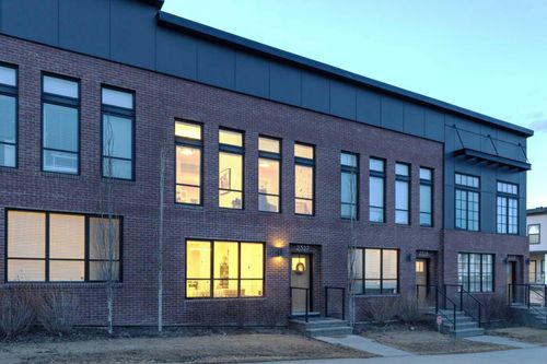 2327 77 St Sw, Calgary, AB, T3H6C9 | Card Image