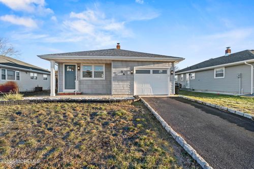 16 Saint Kitts Dr, Toms River, NJ, 08757-3920 | Card Image