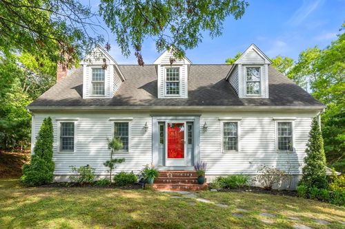 8 Friendship Ln, Bourne, MA, 02532-4248 | Card Image