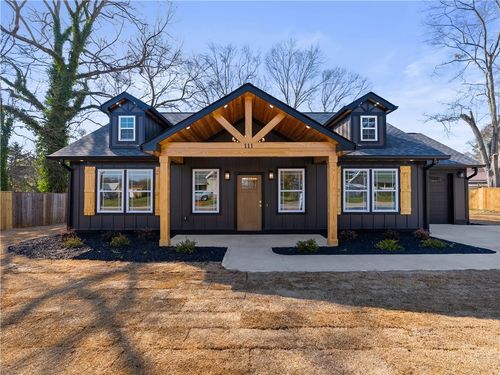 111 W 2nd St, williamston, SC, 29697-2211 | Card Image