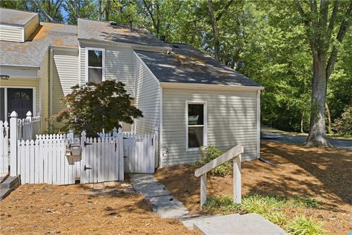 2620 Meadowlawn Drive Se, Marietta, GA, 30067 | Card Image