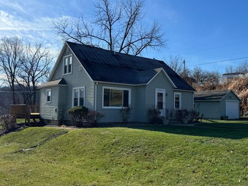 611 Ash St, Hokah, MN, 55941-5407 | Card Image