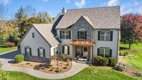 2811 Makou Trl, Waukesha, WI, 53189-6875 | Card Image