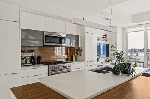 705-1020 9 Ave Se, Calgary, AB, T2G0S7 | Card Image