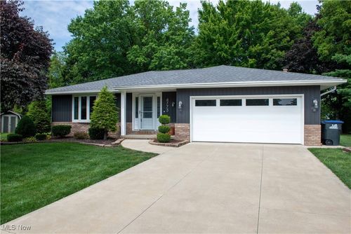 4773 Persimmon Ln, Brunswick, OH, 44212-2425 | Card Image