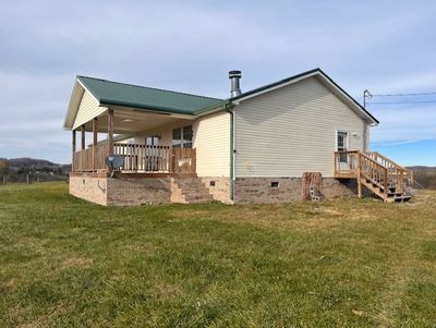 265 Buckhorn Street, Home with 3 bedrooms, 2 bathrooms and null parking in North Tazewell VA | Image 3