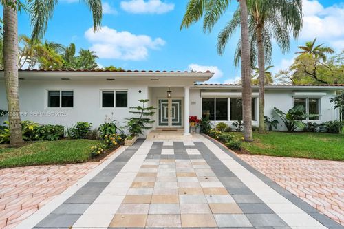 200 N Hibiscus Dr, Miami Beach, FL, 33139-5122 | Card Image