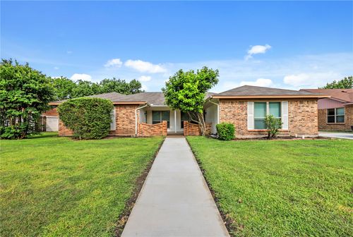 936 Cottonwood Trl, Benbrook, TX, 76126-2732 | Card Image