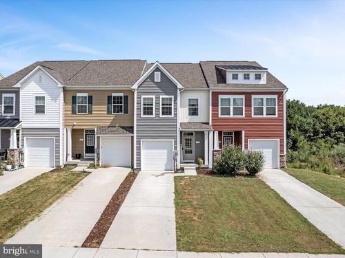 73 Healey Ct, BUNKER HILL, WV, 25413-1132 | Card Image