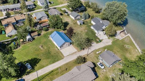 1016 5th St, Alabaster, MI, 48763-9550 | Card Image