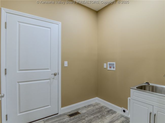 175 Precious Dr, House other with 3 bedrooms, 2 bathrooms and null parking in Hurricane WV | Image 22