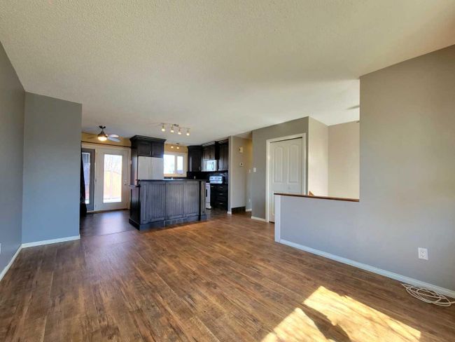 9406 81 Avenue, Home with 4 bedrooms, 2 bathrooms and 2 parking in Grande Prairie AB | Image 7