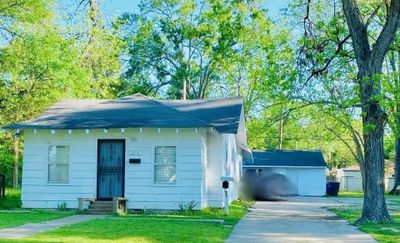 Front house | Image 1