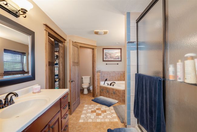 2268 E 2250 North Rd, Home with 3 bedrooms, 4 bathrooms and null parking in Carlock IL | Image 25