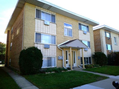 8233 Oconnor Dr, River Grove, IL, 60171-1218 | Card Image