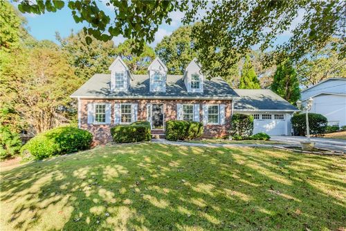 5352 Waterford Dr, Dunwoody, GA, 30338-3144 | Card Image