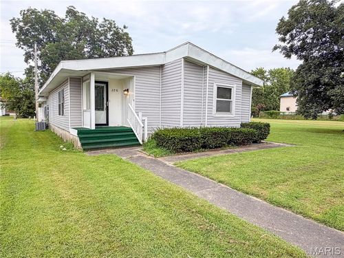 226 Dixie St, Sikeston, MO, 63801-2310 | Card Image