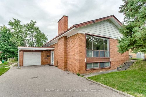 135 Combe Ave, North York, ON, M3H4K2 | Card Image