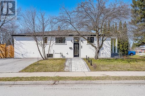 lower-2-304 Kerswell Dr, Richmond Hill, ON, L4C2X2 | Card Image