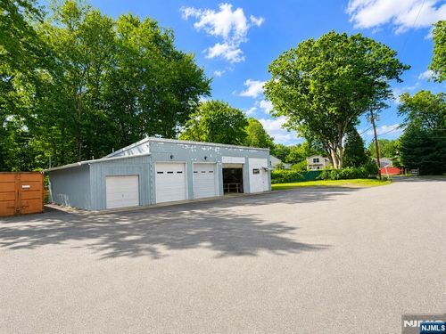 3 William St, Haskell, NJ, 07420-1423 | Card Image