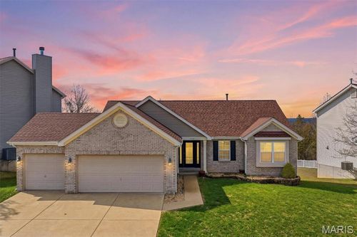 2253 Providence Park Ln, Herculaneum, MO, 63048-1719 | Card Image