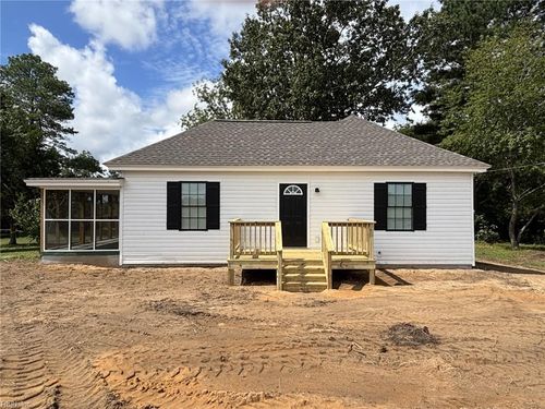 25558 New Market Rd, Courtland, VA, 23837-2009 | Card Image