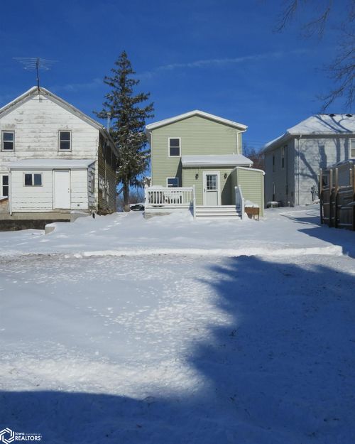 505 E Des Moines St, Brooklyn, IA, 52211-9788 | Card Image