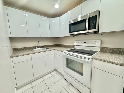 apt-304-200 S Birch Rd, Fort Lauderdale, FL, 33316-1534 | Card Image