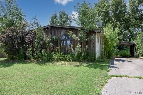 18 Woodlee Ln, Grand Island, NY, 14072-2642 | Card Image