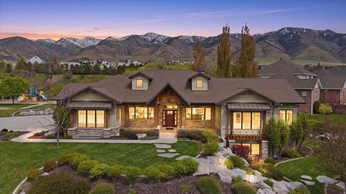 715 Bluff St, Hyde Park, UT, 84318 | Card Image