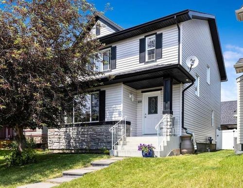 218 Drake Landing Lane, Okotoks, AB, T1S2M4 | Card Image