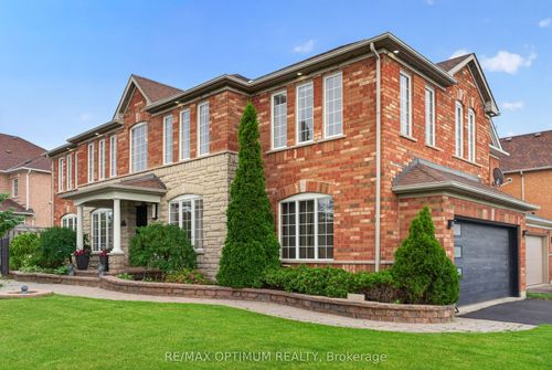 840 Brass Winds Pl, Mississauga, ON, L5W1T3 | Card Image