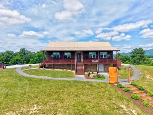 639 Wagon Wheel Rd, Elk Creek, VA, 24326-2562 | Card Image
