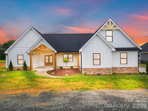 17834 Brattain Rd, Locust, NC, 28097-8252 | Card Image