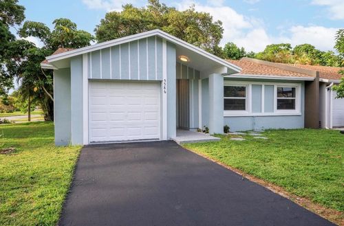 a-5586 N Lakewood Circle, Margate, FL, 33063 | Card Image
