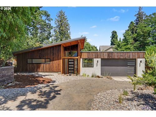 200 Welch St, Silverton, OR, 97381-1954 | Card Image
