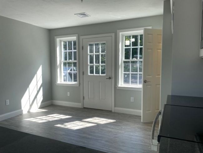 UNIT-4 - 1139 Main St, Condo with 1 bedrooms, 2 bathrooms and 2 parking in Hanson MA | Image 4