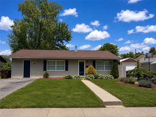 1247 June Dr, Xenia, OH, 45385-3729 | Card Image